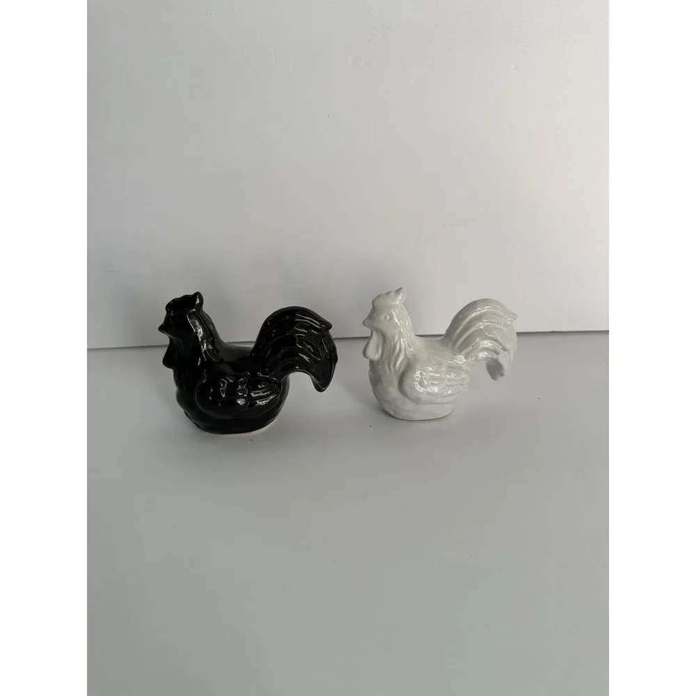 Vintage Glazed Ceramic Chicken Salt & Pepper Shakers Farmhouse Decor